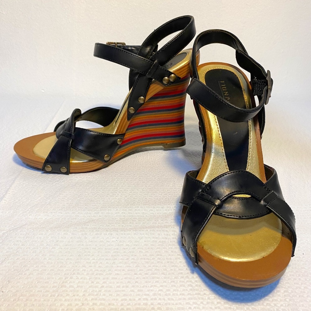 FIONI Multicolor Black Open-Toe Wedge Sandals Size 6